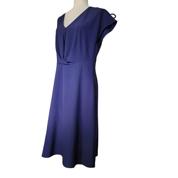 Tahari  ASL Navy Blue Dress Short Sleeve V-Neck Twist Front Fit &‎ Flare Size10 - Picture 3 of 11
